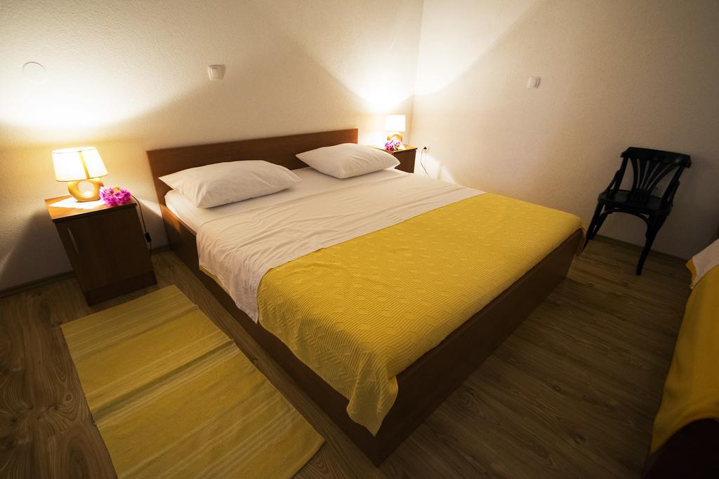 Apartments Zile Starigrad Paklenica Rom bilde