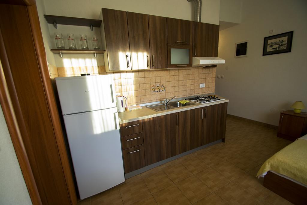 Apartments Zile Starigrad Paklenica Rom bilde