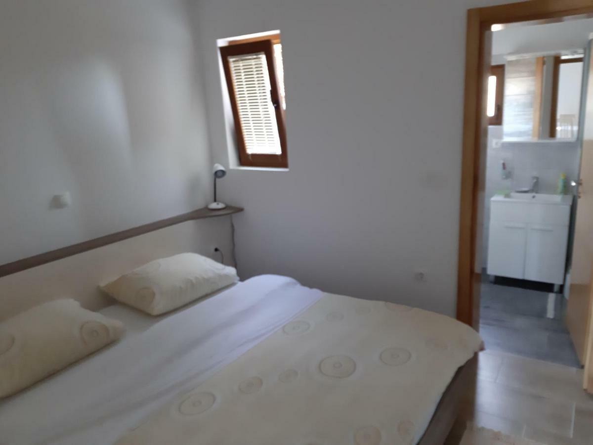 Apartments Zile Starigrad Paklenica Eksteriør bilde