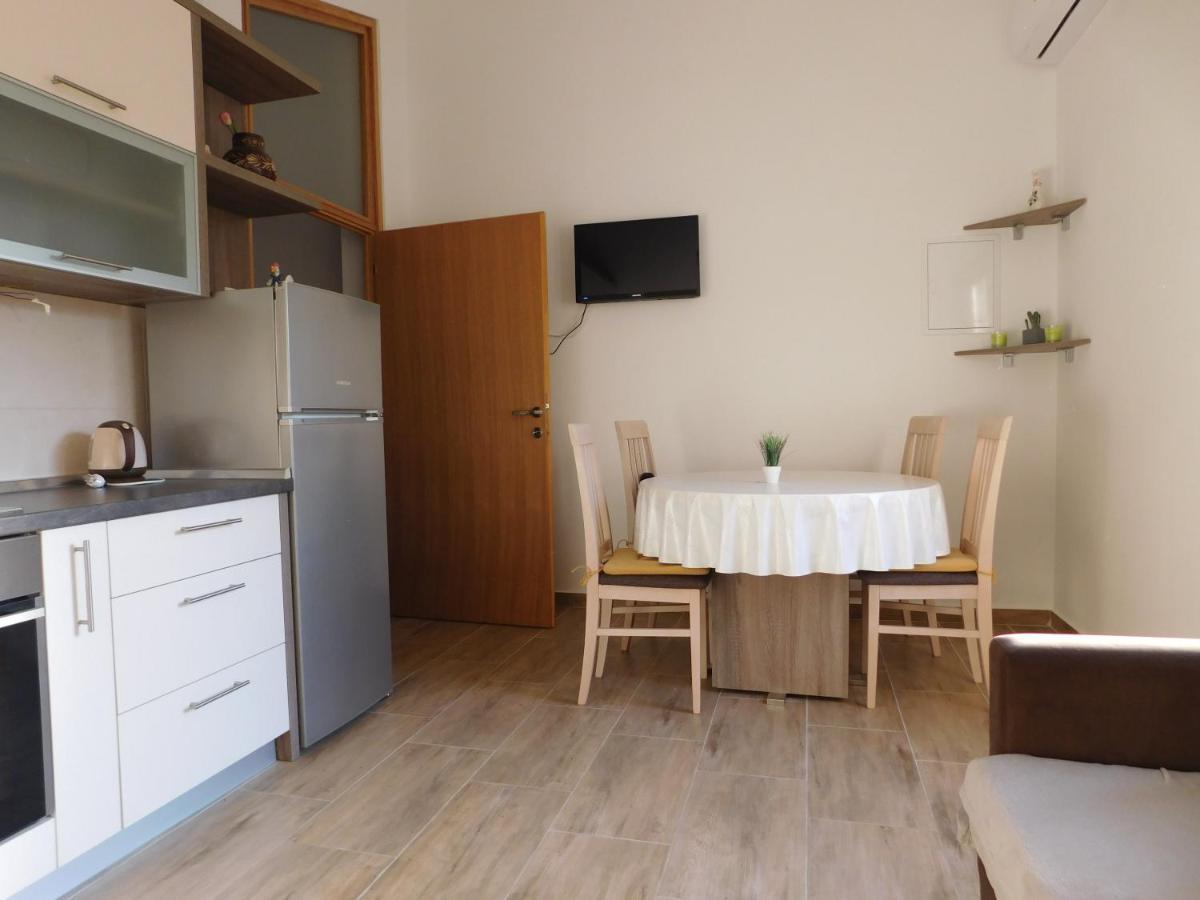 Apartments Zile Starigrad Paklenica Eksteriør bilde