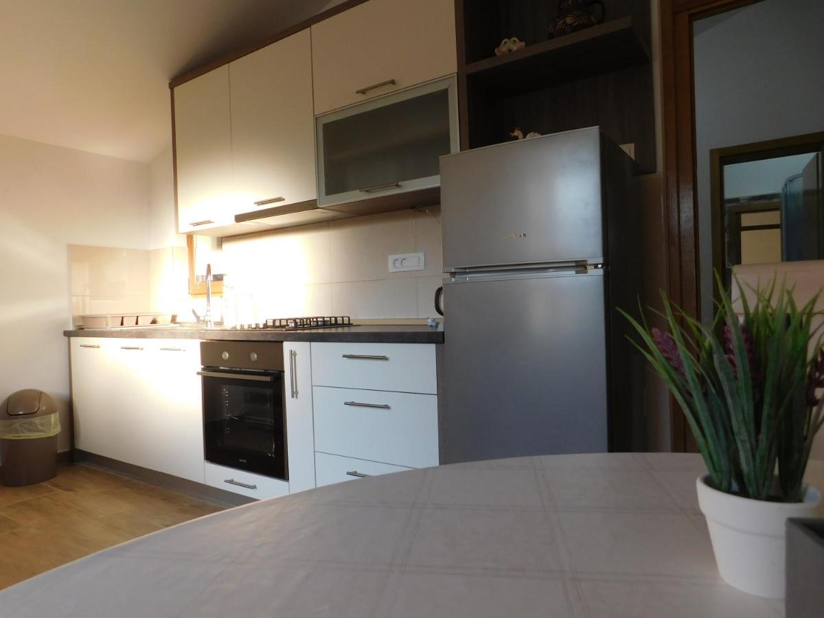Apartments Zile Starigrad Paklenica Eksteriør bilde