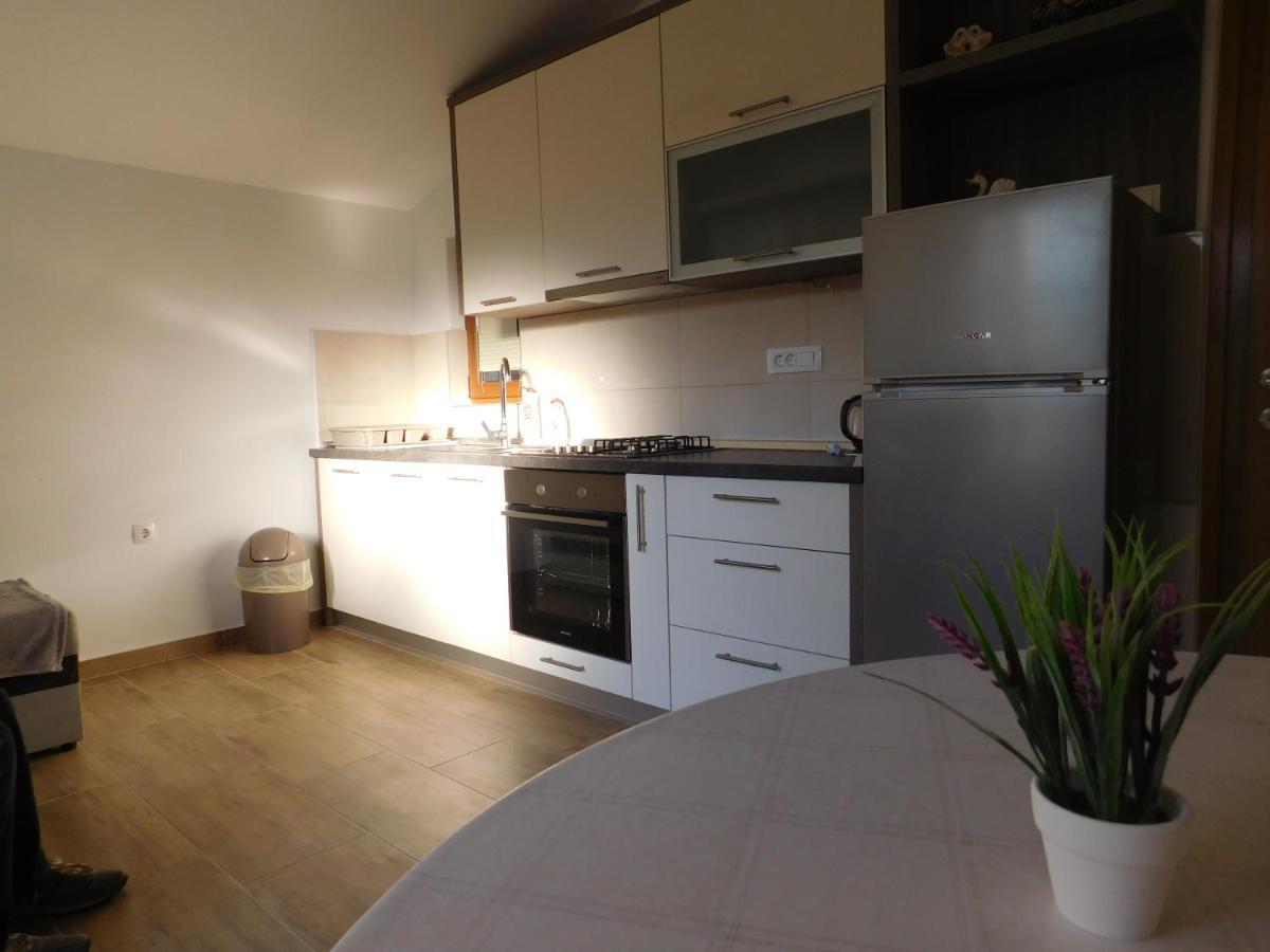 Apartments Zile Starigrad Paklenica Eksteriør bilde